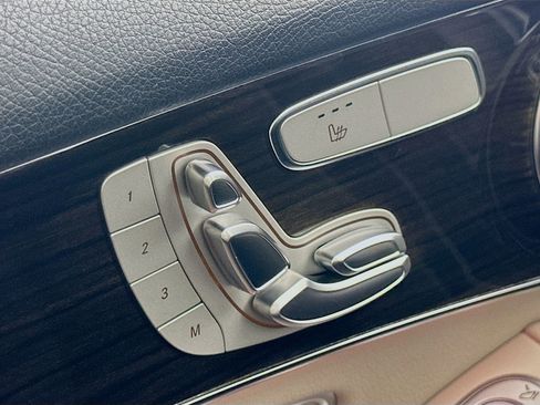 Used 2022 Mercedes-Benz GLC 300 image 21