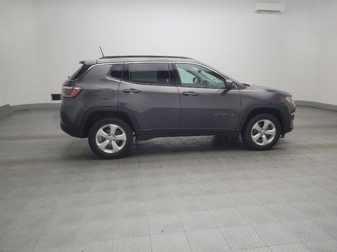Used 2019 Jeep Compass Latitude w/ Cold Weather Group AWD/4WD image 10