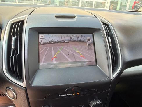 Used 2019 Ford Edge SEL w/ Equipment Group 201A FWD image 19