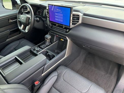 Used 2022 Toyota Tundra Limited w/ Power Package AWD/4WD image 26