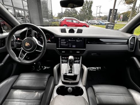 Used 2019 Porsche Cayenne image 6