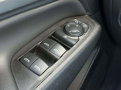 Used 2024 Chevrolet Equinox LT image 17