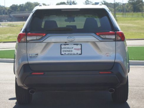 Used 2023 Toyota RAV4 XLE image 3