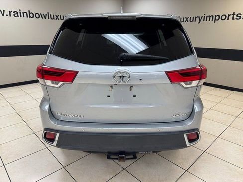 Used 2019 Toyota Highlander Limited image 5