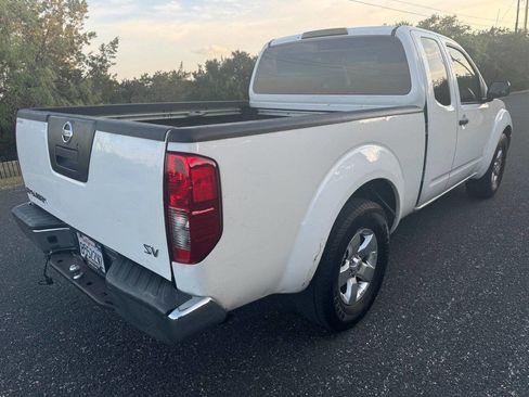 Used 2011 Nissan Frontier SV w/ SV Premium Utility Pkg image 7