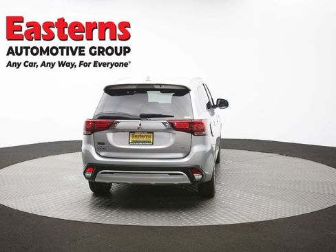 Used 2022 Mitsubishi Outlander LE AWD/4WD image 39
