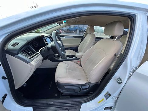 Used 2018 Hyundai Sonata SE image 11