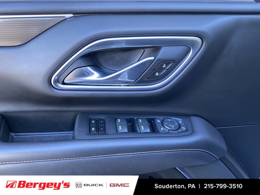 Used 2021 GMC Yukon XL AT4 w/ AT4 Premium Plus Package AWD/4WD image 27