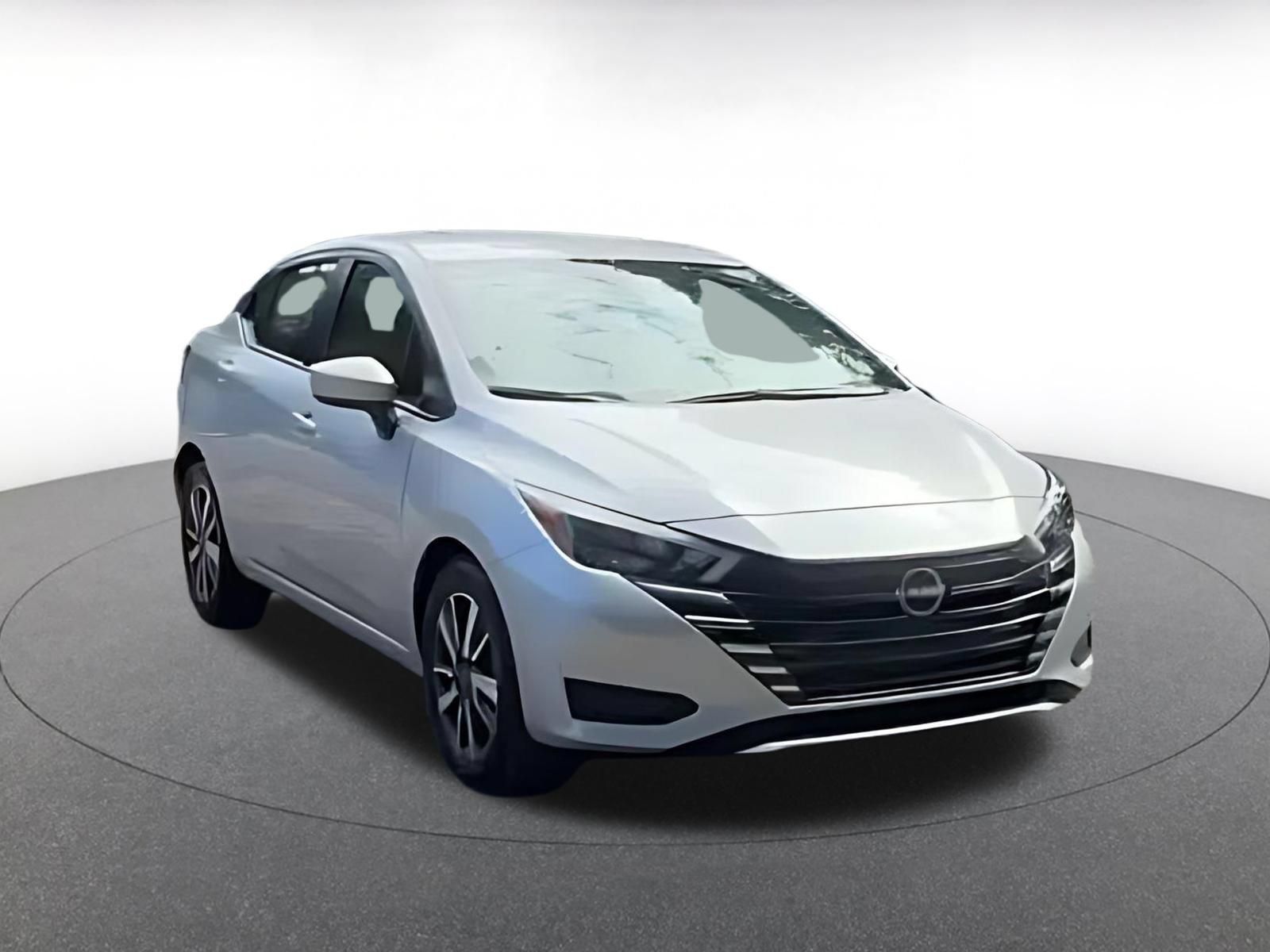 Used 2025 Nissan Versa SV FWD image 3