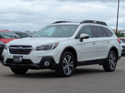 Used 2018 Subaru Outback 3.6R Limited AWD/4WD image 7