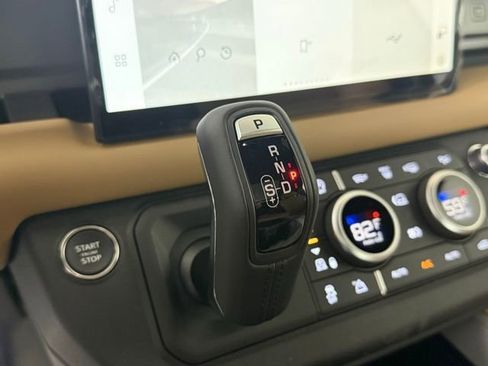 New 2025 Land Rover Defender 110 V8 image 34