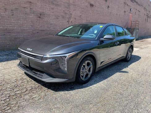 Used 2025 Kia K4 FWD image 1