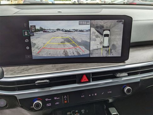 Certified 2024 Kia Sorento SX image 26