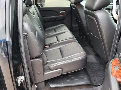 Used 2010 Chevrolet Silverado 3500 LTZ AWD/4WD image 11