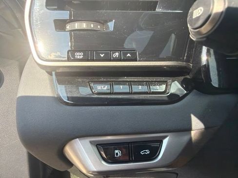 Used 2025 Lexus RX 350 AWD w/ Convenience Package image 29