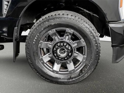 Used 2024 Ford F250 Lariat w/ Lariat Ultimate Package AWD/4WD image 8