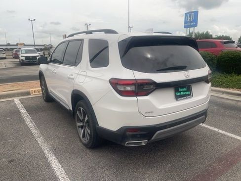 Used 2024 Honda Pilot Elite image 7