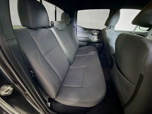 Used 2019 Toyota Tacoma TRD Off-Road w/ Technology Package AWD/4WD image 22