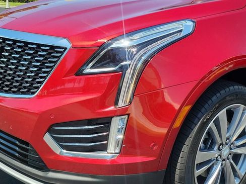 Certified 2024 Cadillac XT5 Premium Luxury w/ Technology Package FWD image 7