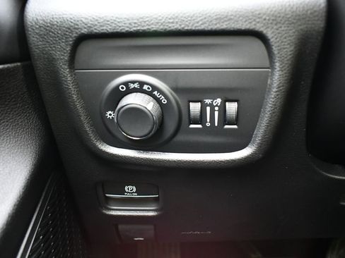 New 2026 Jeep Grand Cherokee Laredo AWD/4WD image 13