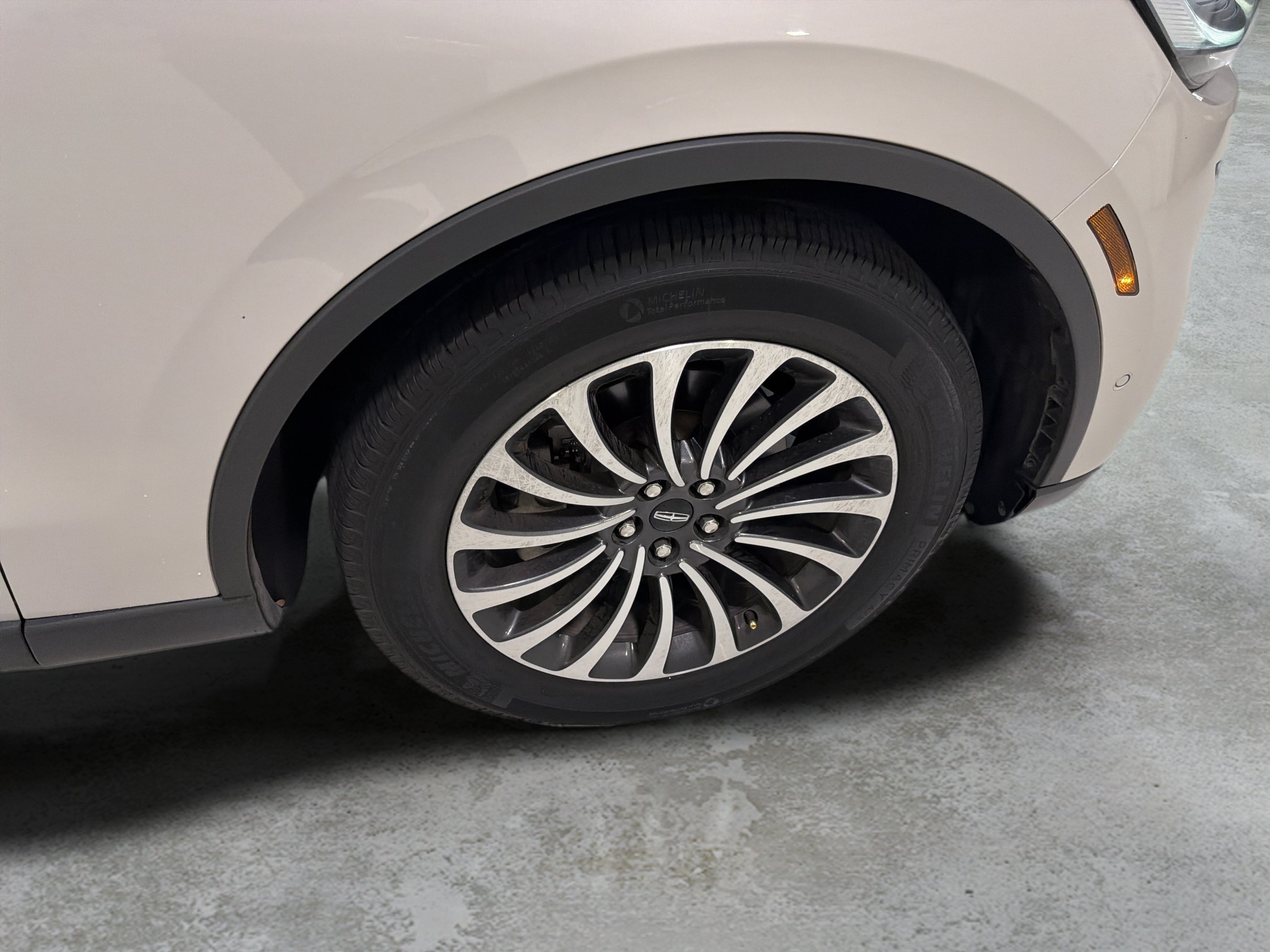 Used 2022 Lincoln Aviator Reserve w/ Equipment Group 201A RWD image 21