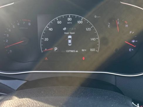 Used 2016 Kia Cadenza Premium FWD image 6