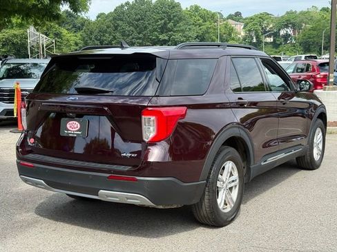 Used 2023 Ford Explorer XLT w/ Equipment Group 202A AWD/4WD image 7