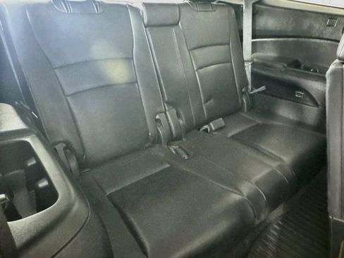 Used 2018 Honda Pilot Touring image 36