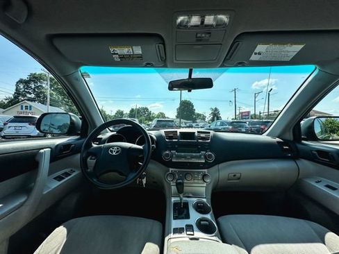 Used 2012 Toyota Highlander FWD image 20