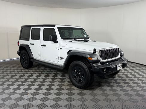 Used 2024 Jeep Wrangler Sport image 7