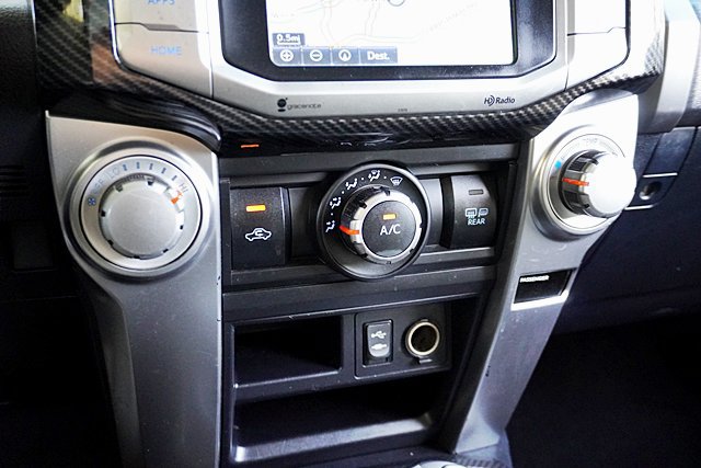 Used 2014 Toyota 4Runner SR5 Premium AWD/4WD image 38