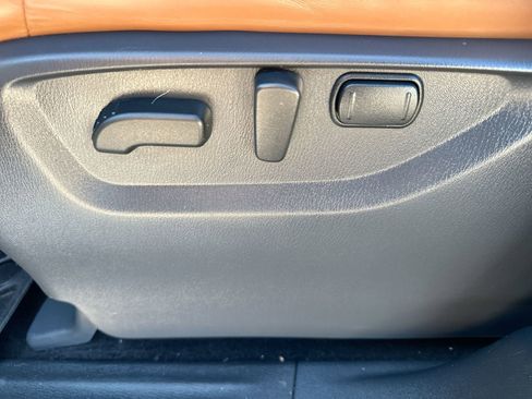 Used 2024 INFINITI QX80 Sensory image 12