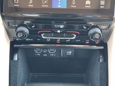 Used 2022 Jeep Grand Cherokee Limited w/ MOPAR Finishing Package RWD image 18