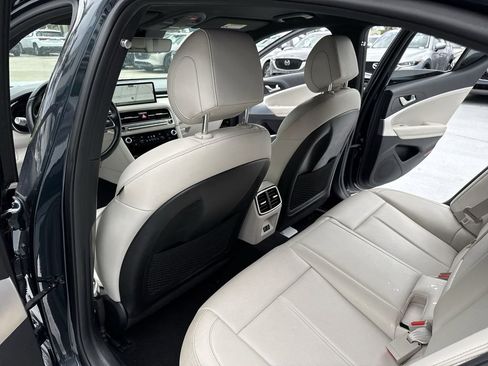Used 2024 Genesis G70 2.5T AWD/4WD image 34