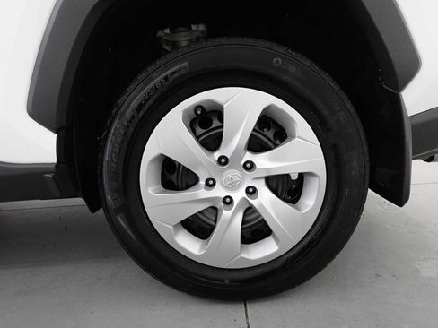 Used 2023 Toyota RAV4 LE AWD/4WD image 9