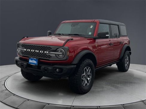 Used 2023 Ford Bronco Badlands image 7