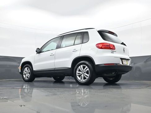 Used 2016 Volkswagen Tiguan S image 27