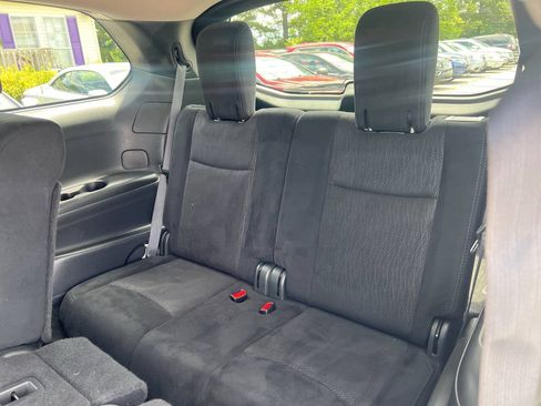 Used 2015 Nissan Pathfinder SV FWD image 14