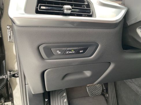 Used 2026 BMW X5 xDrive50e w/ Premium Package image 19