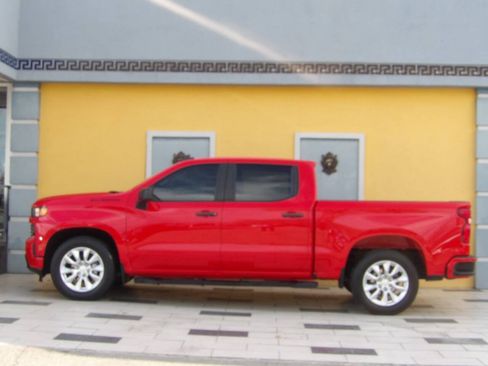 Used 2021 Chevrolet Silverado 1500 Custom w/ LPO, Dark Essentials Package RWD image 9