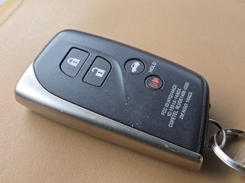 Used 2014 Lexus LS 460 AWD image 39