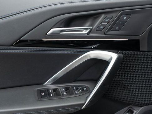 Used 2025 BMW X1 xDrive28i w/ M Sport Line w/ M Sport Package image 14