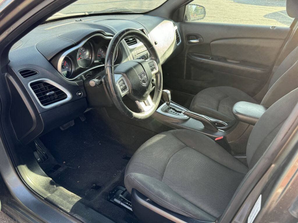 Used 2013 Dodge Avenger SXT w/ Rallye Appearance Group FWD image 8