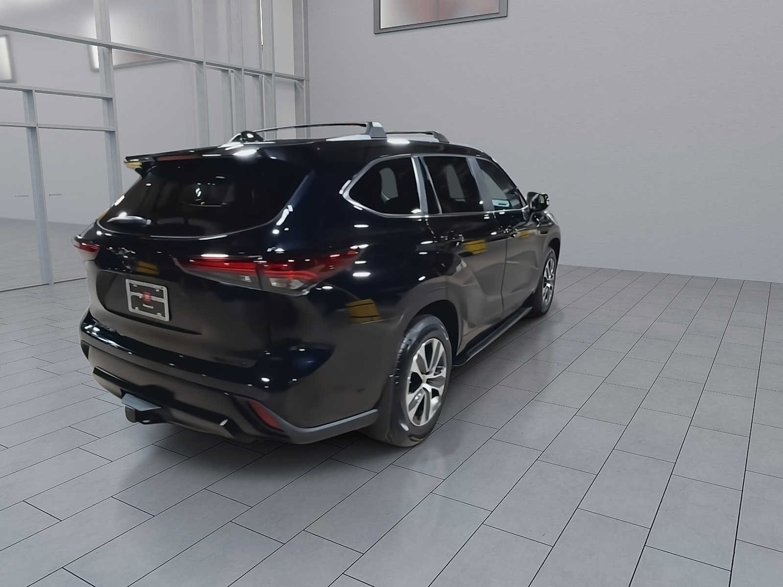 Used 2024 Toyota Highlander XLE AWD/4WD image 8