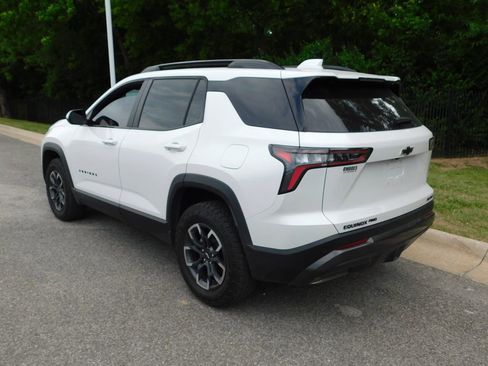 Used 2025 Chevrolet Equinox ACTIV AWD/4WD image 3