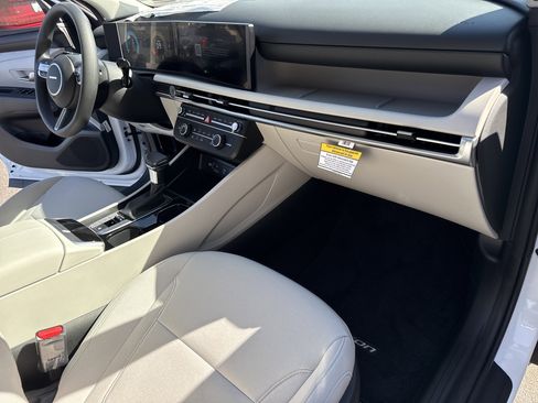 New 2026 Hyundai Tucson SE image 15