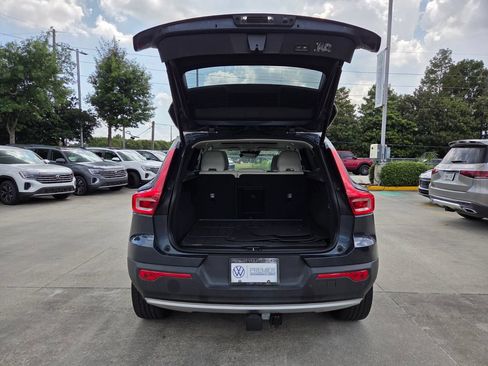 Used 2021 Volvo XC40 T5 Momentum w/ Premium Package AWD/4WD image 29