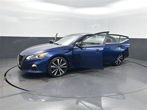 Used 2021 Nissan Altima 2.0 SR image 33