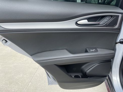 Used 2024 Alfa Romeo Stelvio Ti w/ Performance Driving Package image 26