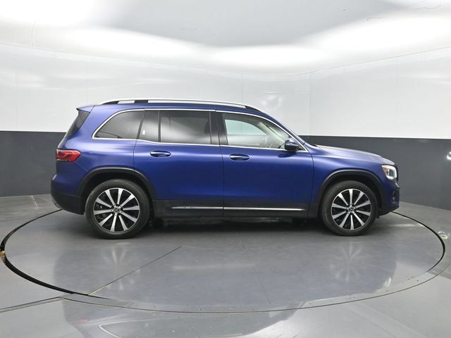 Used 2020 Mercedes-Benz GLB 250 w/ Premium Package image 34